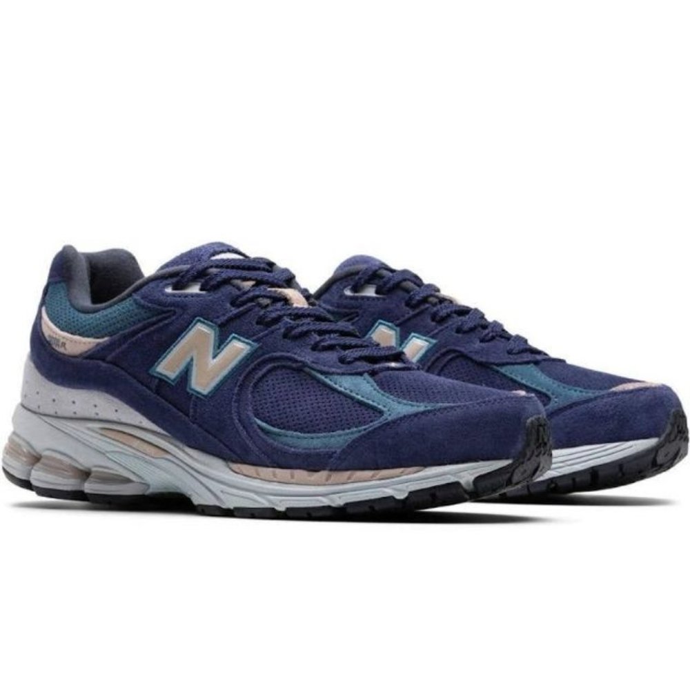 New Balance 2002R Night Tide size 7 mens/8.5 womens